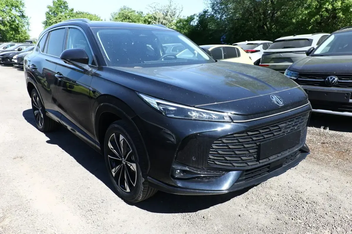 Nowe MG HS Luxury 224 KM (164 kW) 2026 Czarny SUV