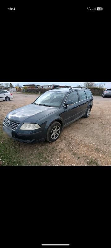 Second-hand VW Passat 131 CP (96 kW) 2004 Albastru Break
