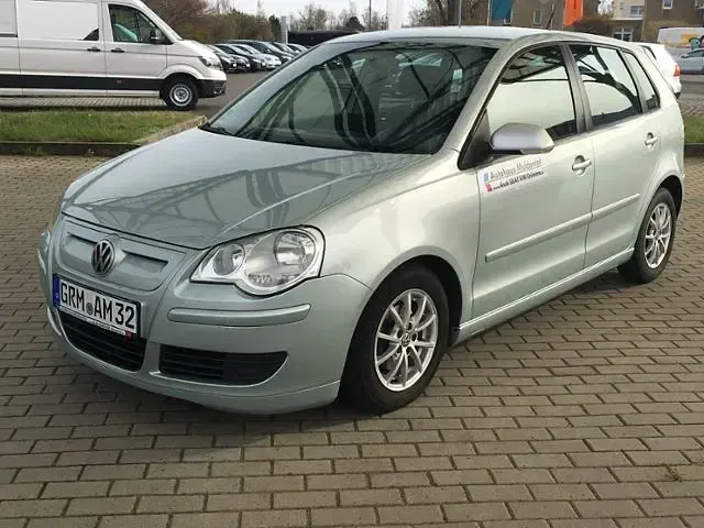 Gebraucht VW Polo Comfortline 80 PS (58 kW) 2007 Ice silver metallic Limousine