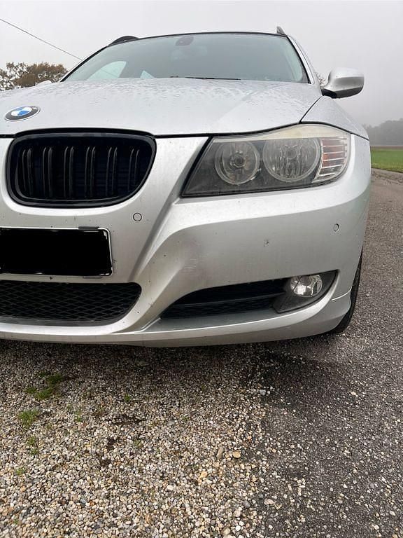 Gebraucht BMW 318 143 PS (105 kW) 2008 Silber Kombi
