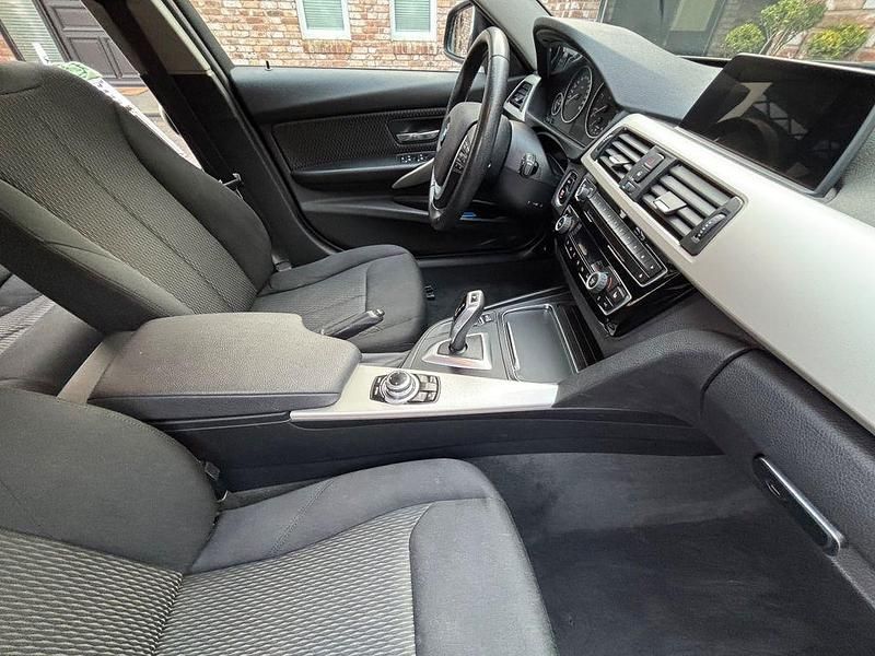 Gebraucht BMW 318 Shadowline 150 PS (110 kW) 2017 Schwarz Kombi