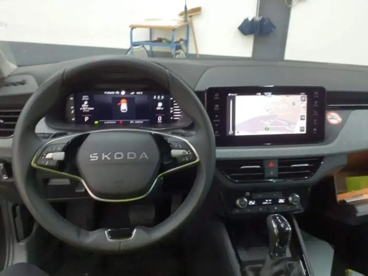 Gebraucht Skoda Scala Tour 150 PS (110 kW) 2025 Schwarz Kleinwagen