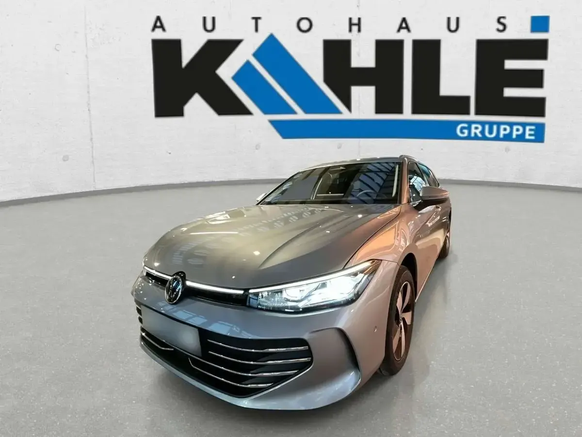 Neu VW Passat IQ Drive 150 PS (110 kW) 2025 Silber Kombi