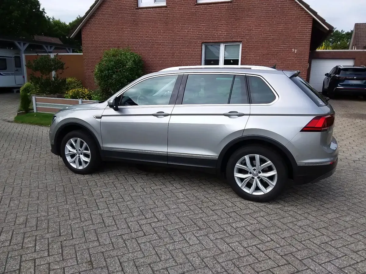 Gebraucht VW Tiguan Highline 150 PS (110 kW) 2017 Silber SUV