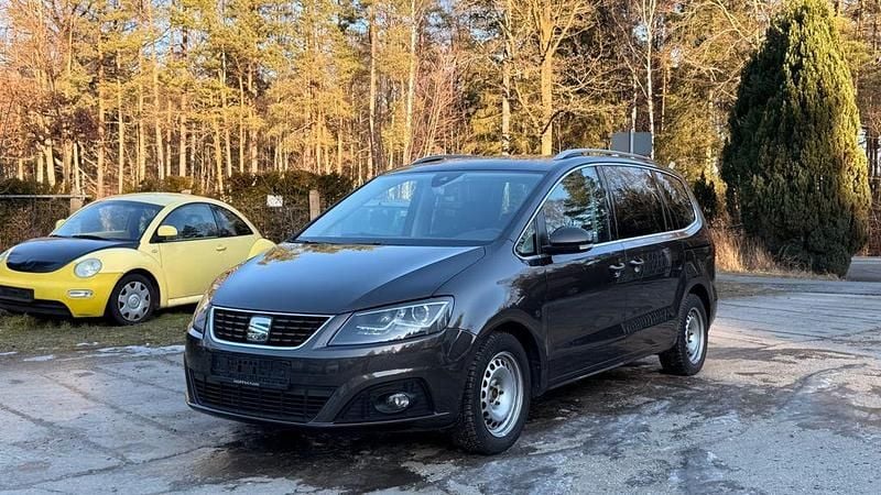 Braun Gebraucht 2019 Seat Alhambra XCELLENCE Van / Kleinbus | 22.500 € (Fairer Preis) - Bild 1/4
