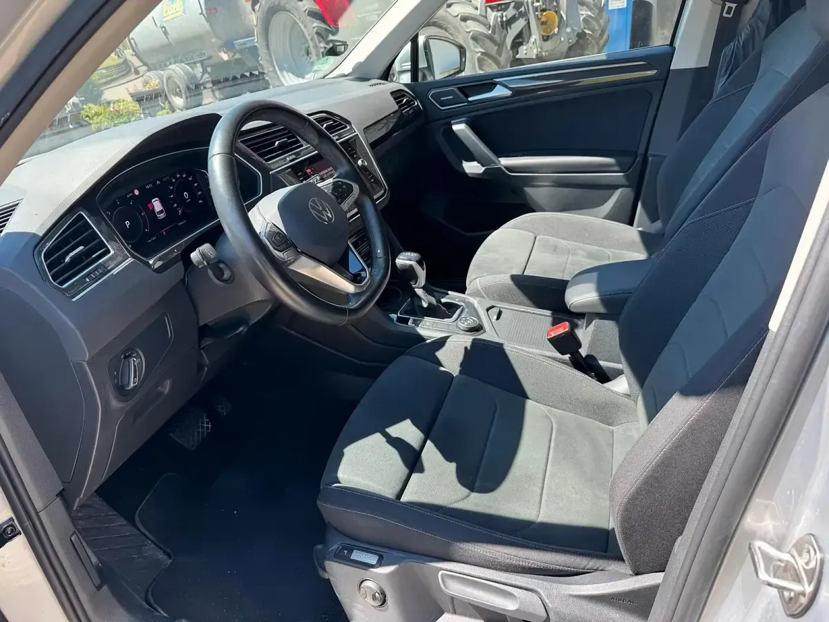 Gebraucht VW Tiguan Elegance 200 PS (147 kW) 2021 Silber SUV