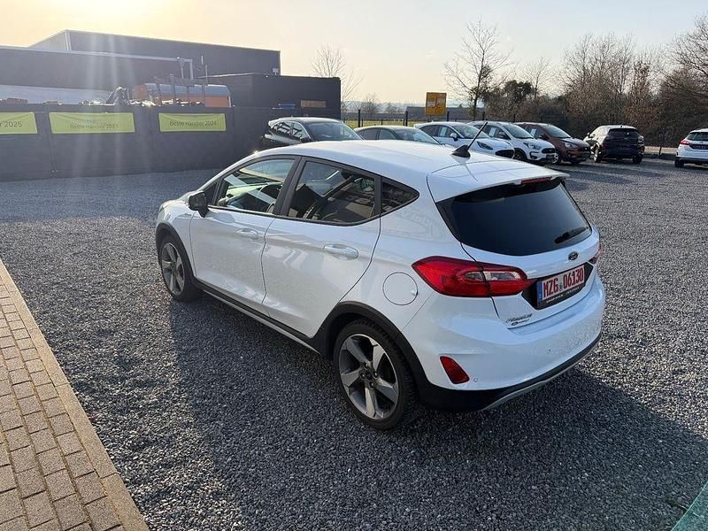 Gebraucht Ford Fiesta Active 86 PS (63 kW) 2020 Weiß Kleinwagen