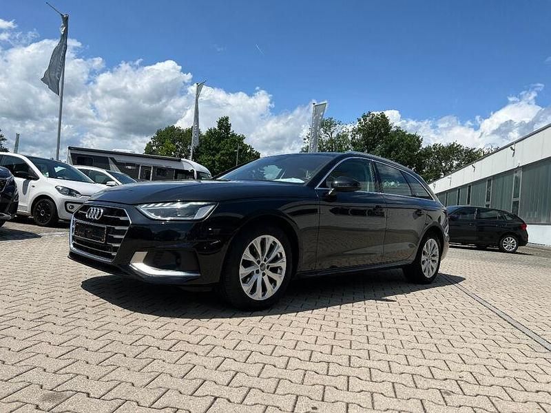 Brillantschwarz Gebraucht 2020 Audi A4 Advanced Plus Kombi | 26.990 € (Etwas zu teuer) - Bild 1/4