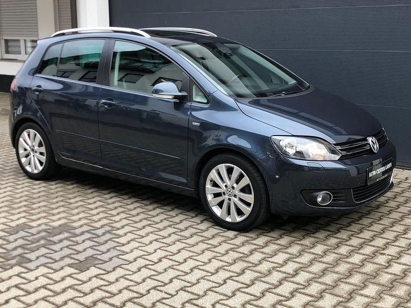 Gebraucht VW Golf VII Life 122 PS (89 kW) 2014 Blau Limousine