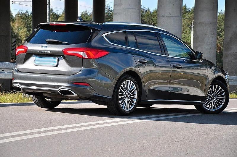 Gebraucht Ford Focus Vignale 150 PS (110 kW) 2021 Grau Limousine