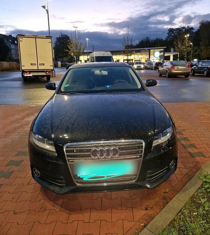 Schwarz Gebraucht 2011 Audi A4 Limousine | 6.600 € (Superpreis) - Bild 1/4