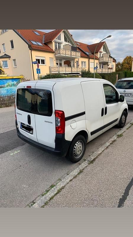 Weiß Gebraucht 2009 Peugeot Bipper Van | 1.350 € (Fairer Preis) - Bild 1/3