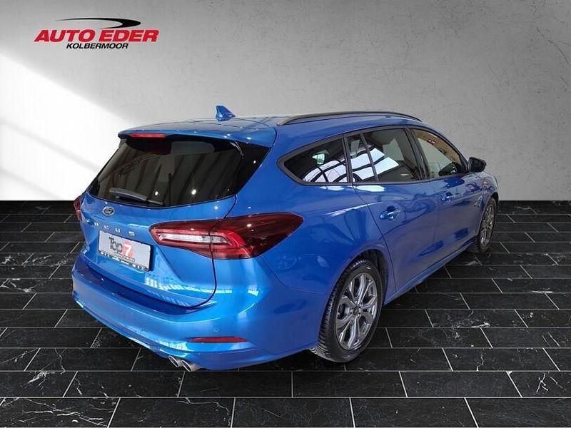 Gebraucht Ford Focus ST-Line 116 PS (85 kW) 2023 Dynamicblau (metallic) Kombi