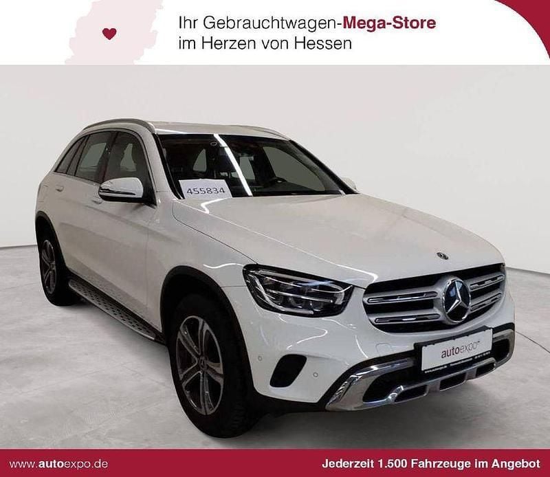 Polarweiß Gebraucht 2019 Mercedes GLC220 SUV | 26.190 € (Guter Preis) - Bild 1/4