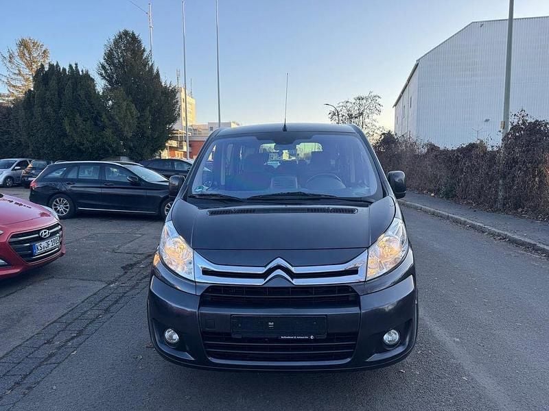 Grau Gebraucht 2015 Citroën Jumpy SELECTION Van / Kleinbus | 7.900 € (Superpreis) - Bild 1/4