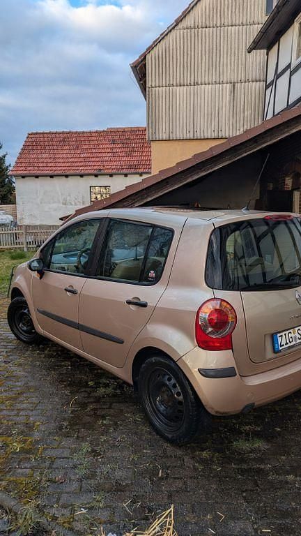 Gebraucht Renault Modus 88 PS (64 kW) 2004 Gold Van / Kleinbus