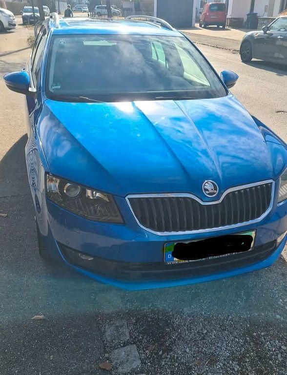 Gebraucht Skoda Octavia Style 179 PS (131 kW) 2016 Blau Kleinwagen
