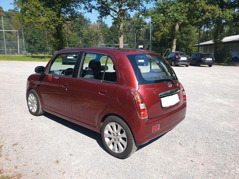 Gebraucht Daihatsu Trevis 58 PS (42 kW) 2008 Rot Kleinwagen