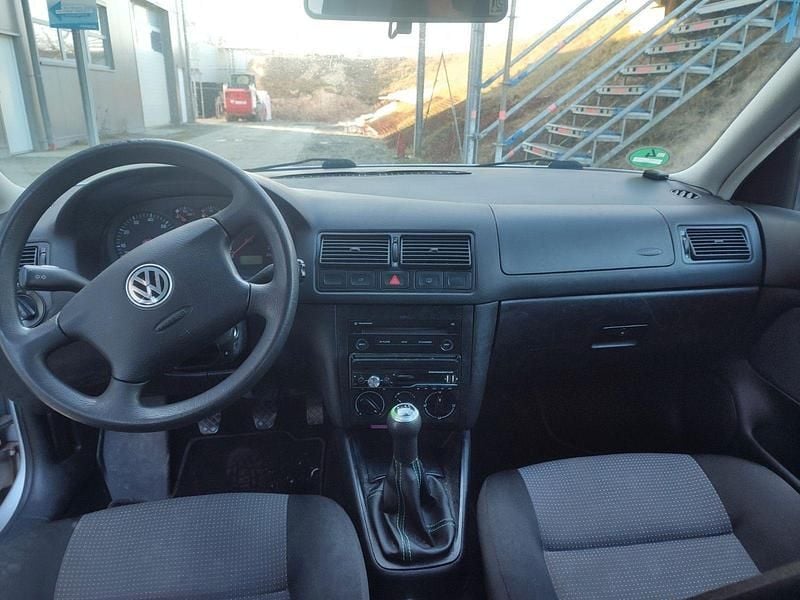 Gebraucht VW Golf IV 105 PS (77 kW) 2002 Limousine