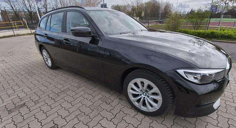 Gebraucht BMW 318 Advantage 150 PS (110 kW) 2022 Schwarz Kombi