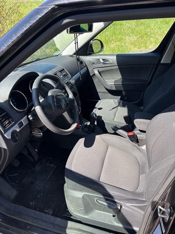 Gebraucht Skoda Yeti 140 PS (102 kW) 2012 Schwarz SUV