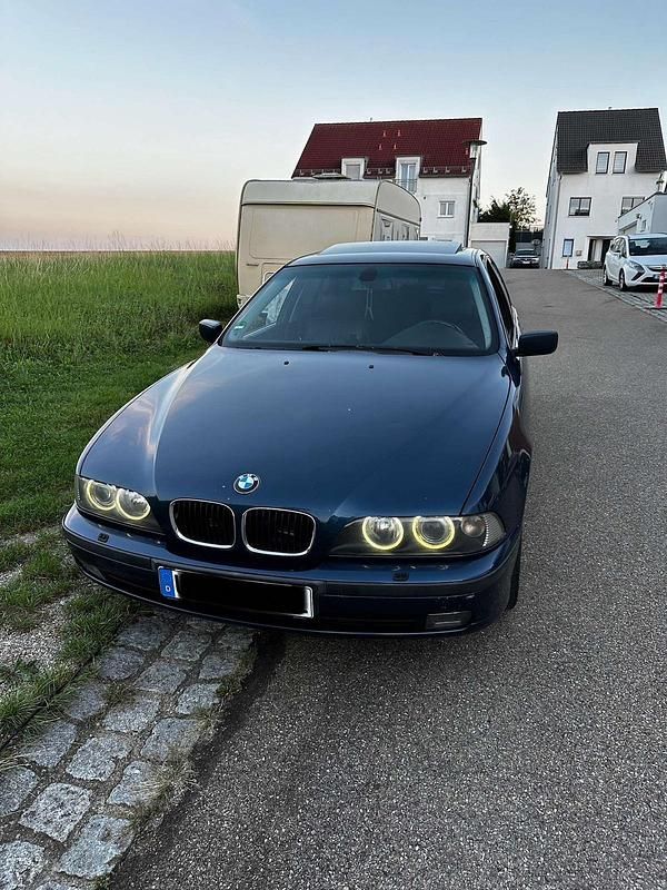 Gebraucht 2003 BMW 523 Limousine | 3.800 € - Bild 1/4