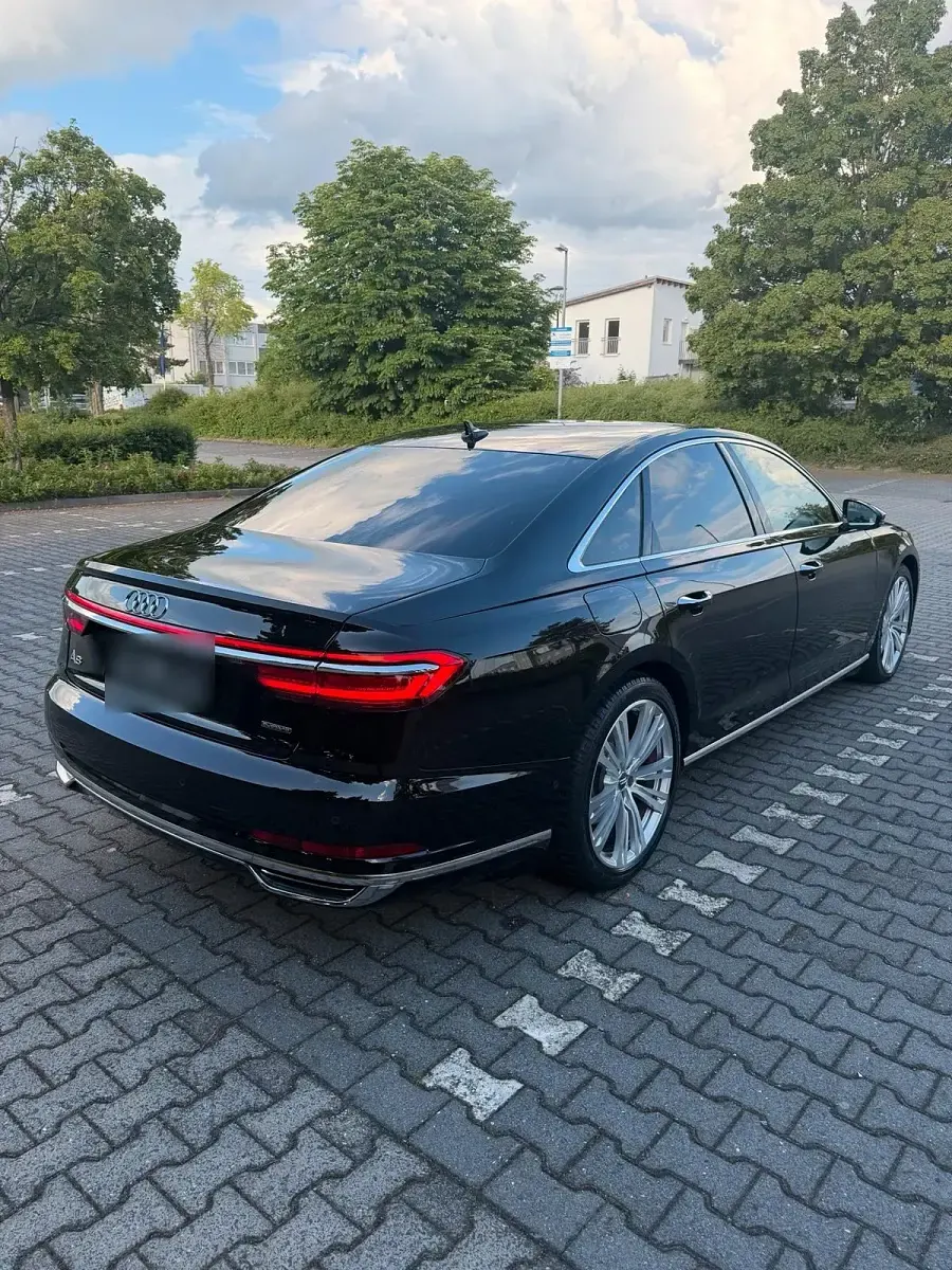 Gebraucht Audi A8 Comfort 286 PS (210 kW) 2018 Schwarz Limousine