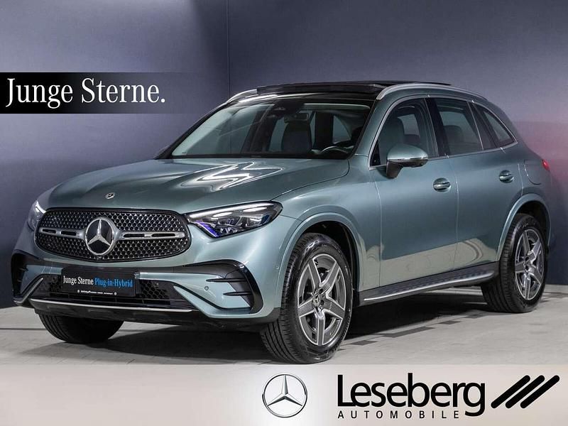 Verdesilber Gebraucht 2024 Mercedes GLC300e AMG SUV | 60.980 € (Fairer Preis) - Bild 1/4