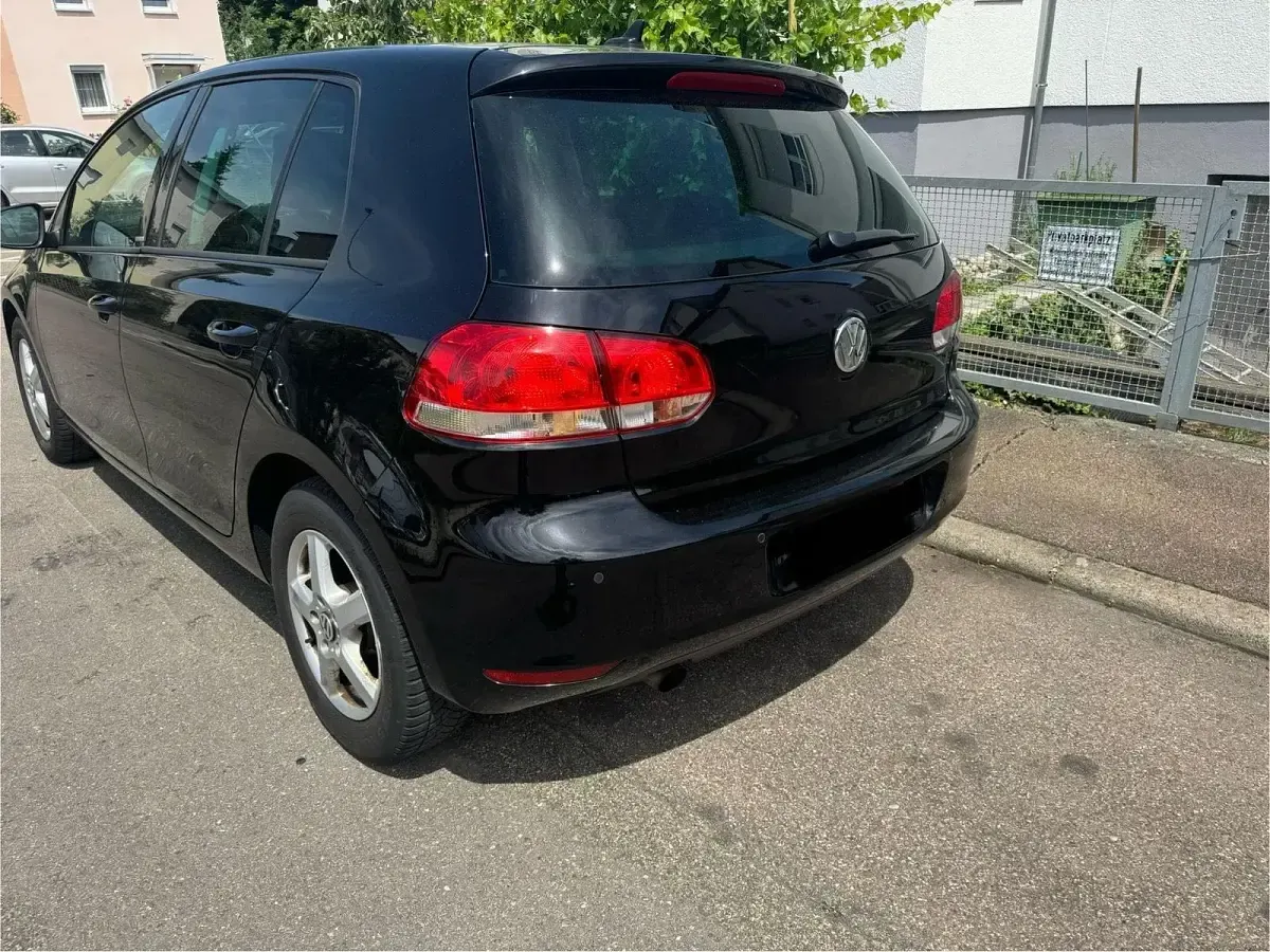 Gebraucht VW Golf VI Style 105 PS (77 kW) 2011 Schwarz Kleinwagen