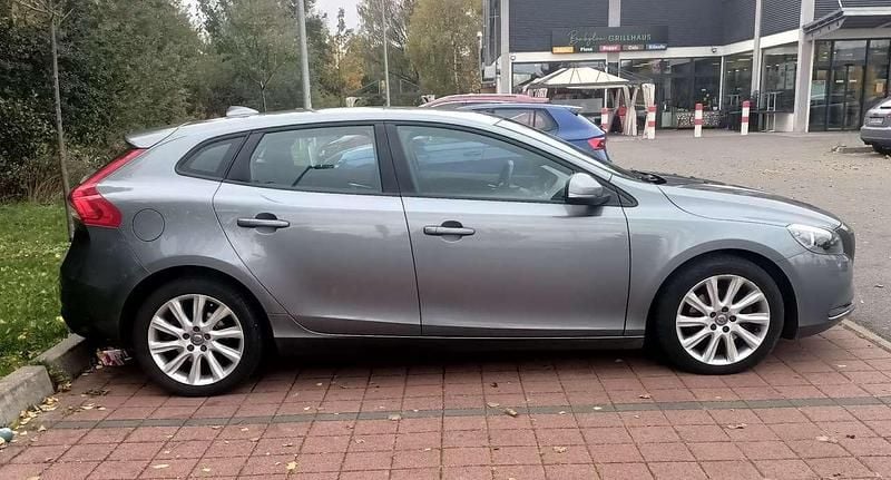 Gebraucht Volvo V40 120 PS (88 kW) 2015 Limousine