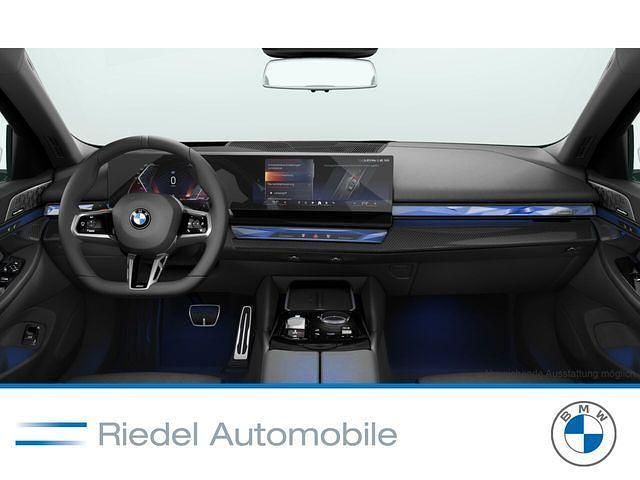 Gebraucht BMW 540 Performance 303 PS (222 kW) 2025 Weiß Kombi