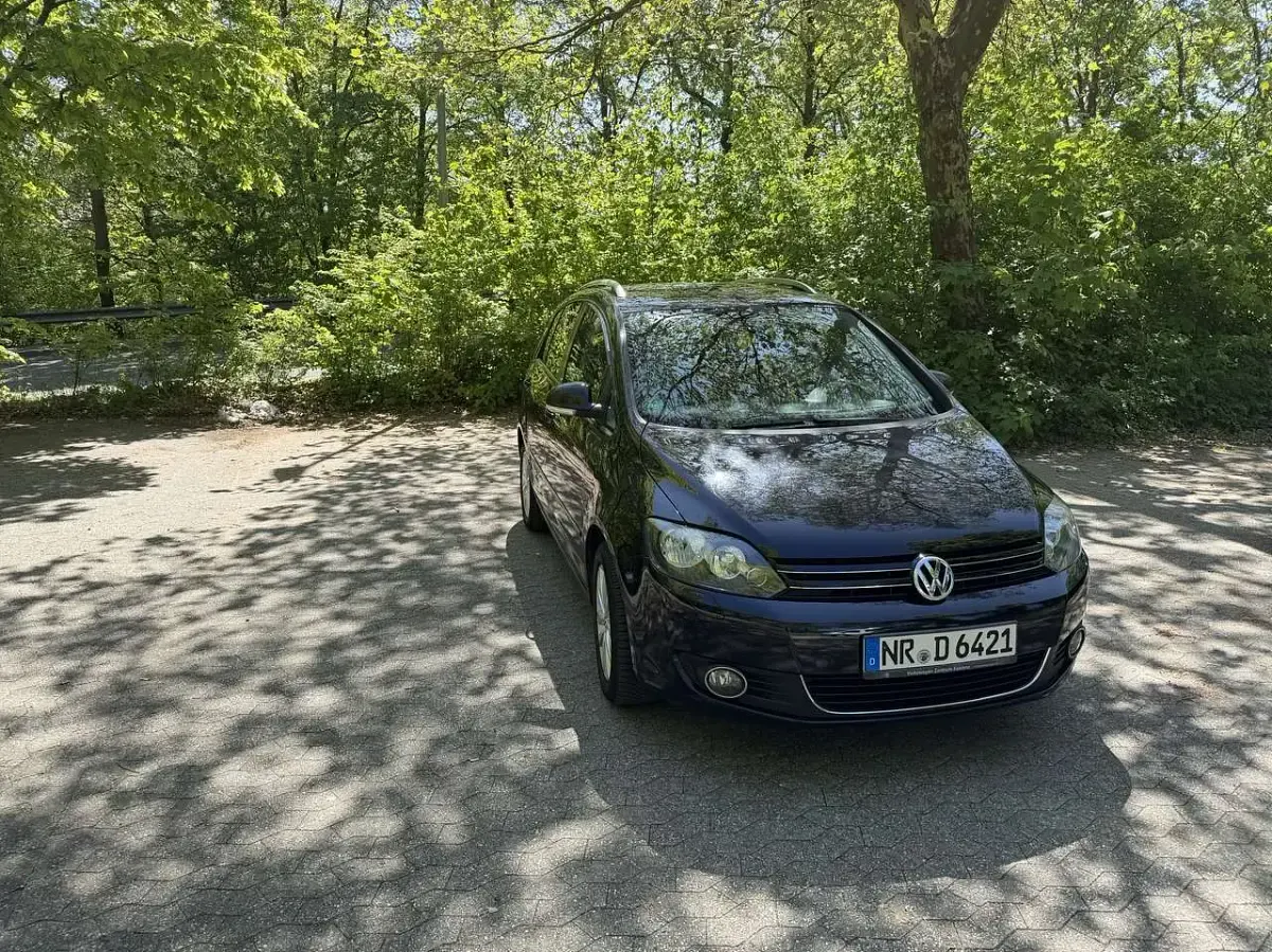 Używany VW Golf VI Style 105 KM (77 kW) 2011 Czarny Hatchback