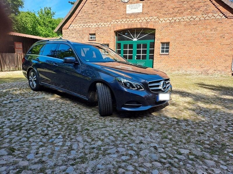 Gebraucht Mercedes E250 Avantgarde 204 PS (150 kW) 2015 Kombi