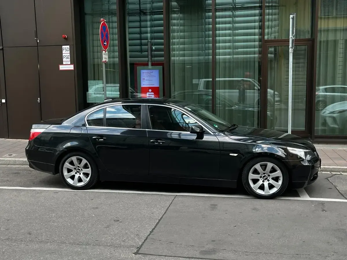 Gebraucht BMW 525 177 PS (130 kW) 2007 Schwarz Limousine