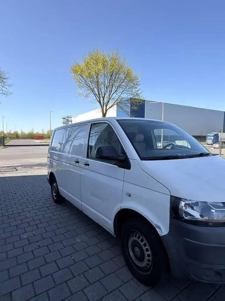 Używany VW Transporter 84 KM (61 kW) 2010 Biały Van