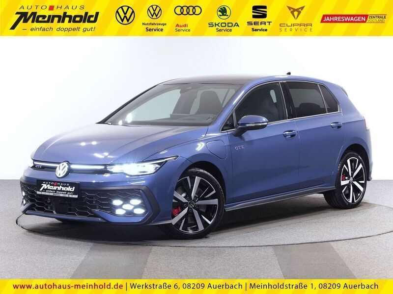 Blau Gebraucht 2024 VW Golf VIII GTE Limousine | 43.666 € (Guter Preis) - Bild 1/4