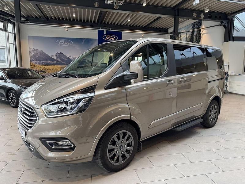 Gebraucht Ford Tourneo Custom Titanium 185 PS (136 kW) 2020 Pyritsilber Van
