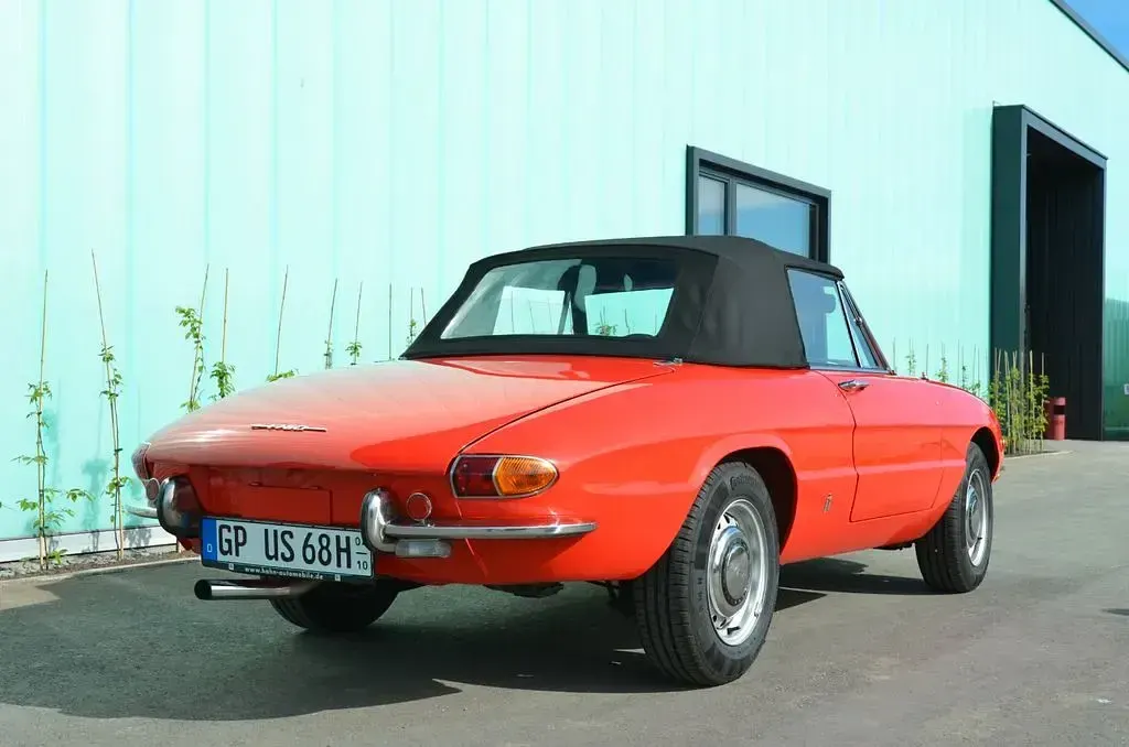 Gebraucht Alfa Romeo Spider 120 PS (88 kW) 1970 Rot Cabrio