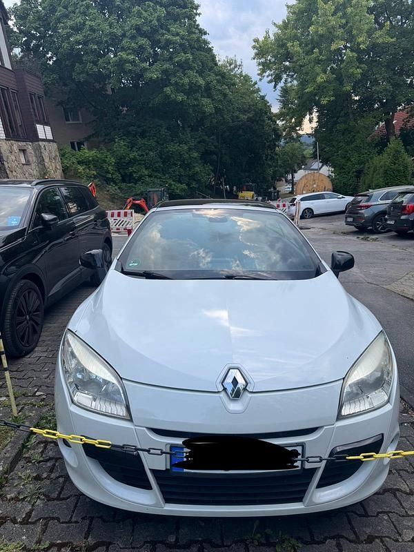 Weiß Gebraucht 2010 Renault Mégane Cabriolet Cabrio | 3.500 € (Etwas zu teuer) - Bild 1/4