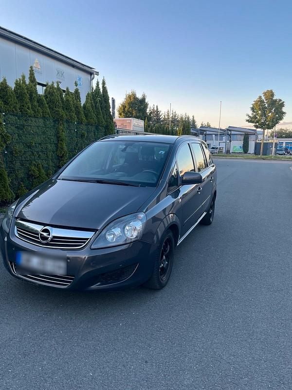 Gebraucht Opel Zafira 122 PS (89 kW) 2013 Van / Kleinbus