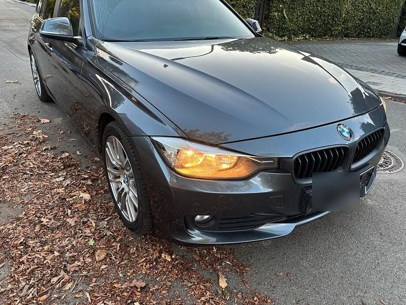 Grau Gebraucht 2015 BMW 316 Kombi | 5.400 € (Superpreis) - Bild 1/4