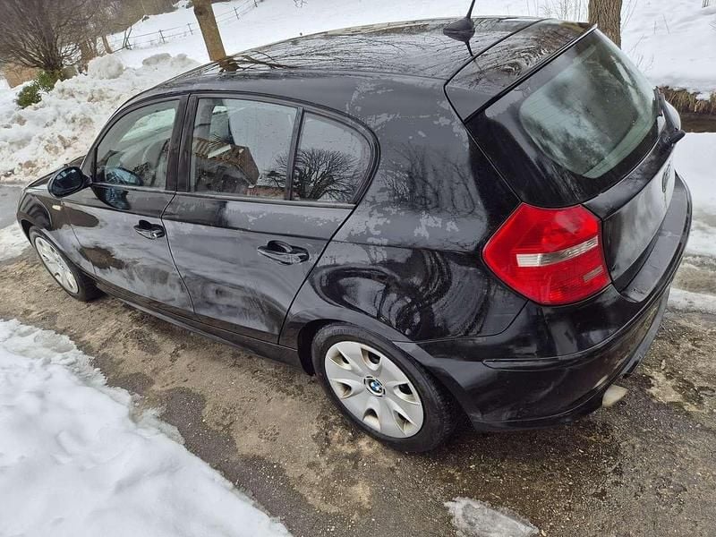 Schwarz Gebraucht 2009 BMW 116 Kleinwagen | 1.500 € (Superpreis) - Bild 1/4