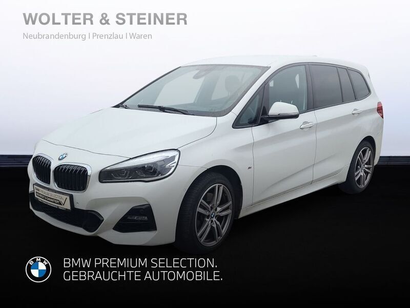 Alpinweiss 3 Gebraucht 2020 BMW 220 Gran Tourer M Sport Van / Kleinbus | 24.990 € (Fairer Preis) - Bild 1/4
