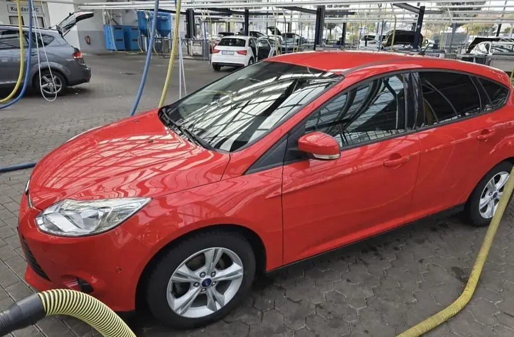 Usata Ford Focus 101 CV (74 kW) 2014 Rosso Berlina
