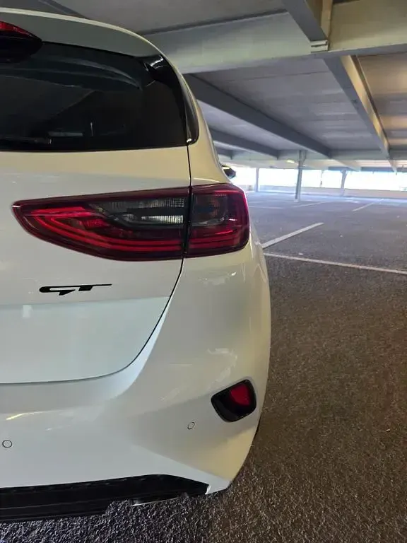 Gebraucht Kia Ceed Vision 136 PS (100 kW) 2021 Weiß Kleinwagen
