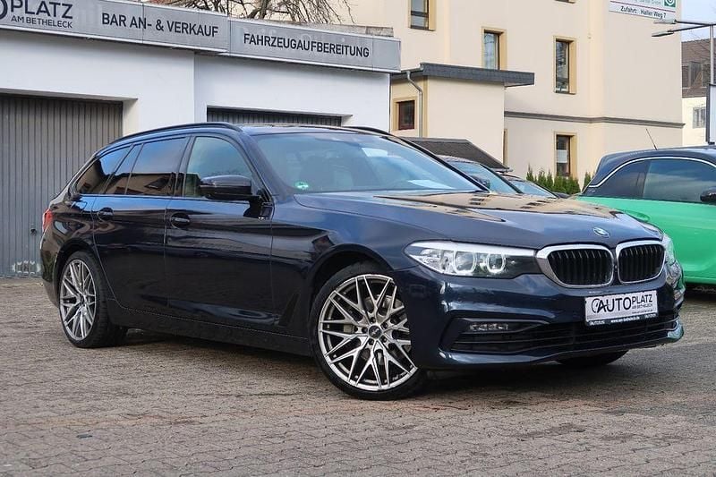 Blau Gebraucht 2018 BMW 530 Sport Line Kombi | 21.950 € (Guter Preis) - Bild 1/4