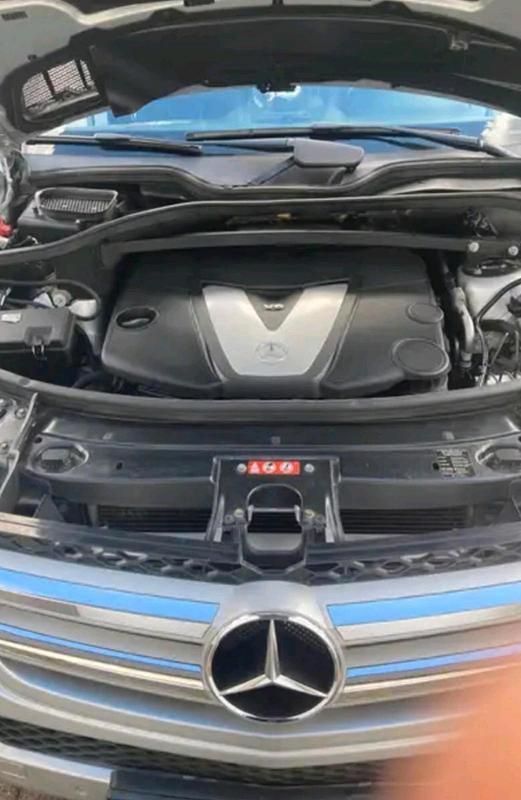 Silber Gebraucht 2006 Mercedes GL320 SUV | 11.000 € - Bild 1/4