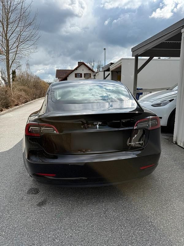 Gebraucht Tesla Model 3 366 kW (498 PS) 2022 Schwarz Limousine