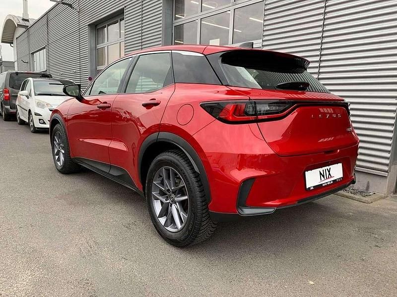 Gebraucht Lexus LBX 136 PS (100 kW) 2024 Karminarot SUV