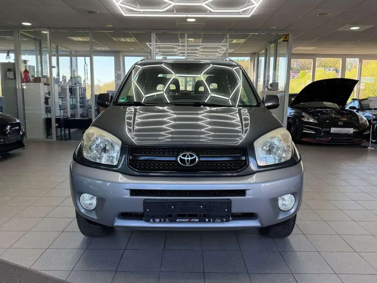 Gebraucht Toyota RAV4 Basis 125 PS (91 kW) 2005 Grau SUV